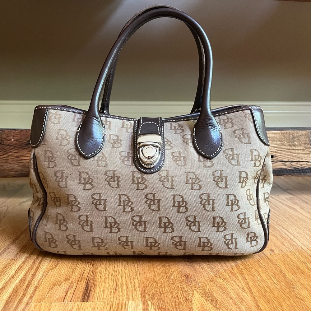Dooney and Bourke Tote Bag